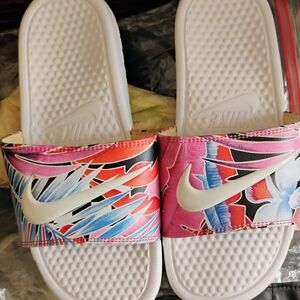 Nike Multicolor Floral Slides